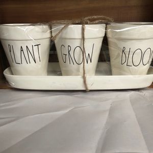 NWT Rae Dunn planter trio! Plant, grow, bloom!